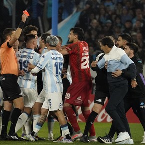 arias-del-el-arbitro-nos-hizo-perder-tres-puntos-a-no-podemos-descifrar-rapido-partidos-donde-se-nos-meten-atras-6 Arias: del "el árbitro nos hizo perder tres puntos" a "no podemos descifrar rápido partidos donde se nos meten atrás"