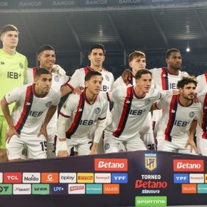 ayude-tras-su-debut-en-el-clausura-de-el-equipo-va-mejorando-al-ojala-no-se-vaya-nadie-4 Ayude tras su debut en el Clausura: de "el equipo va mejorando" al "ojalá no se vaya nadie"