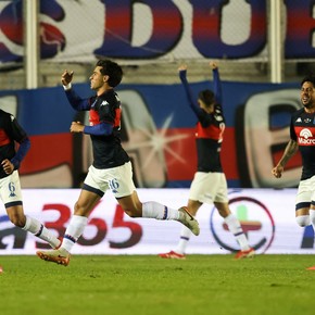banfield-gano-1-0-en-su-debut-en-la-vitoria-cup-de-brasil-2 Banfield ganó 1-0 en su debut en la Vitória Cup de Brasil