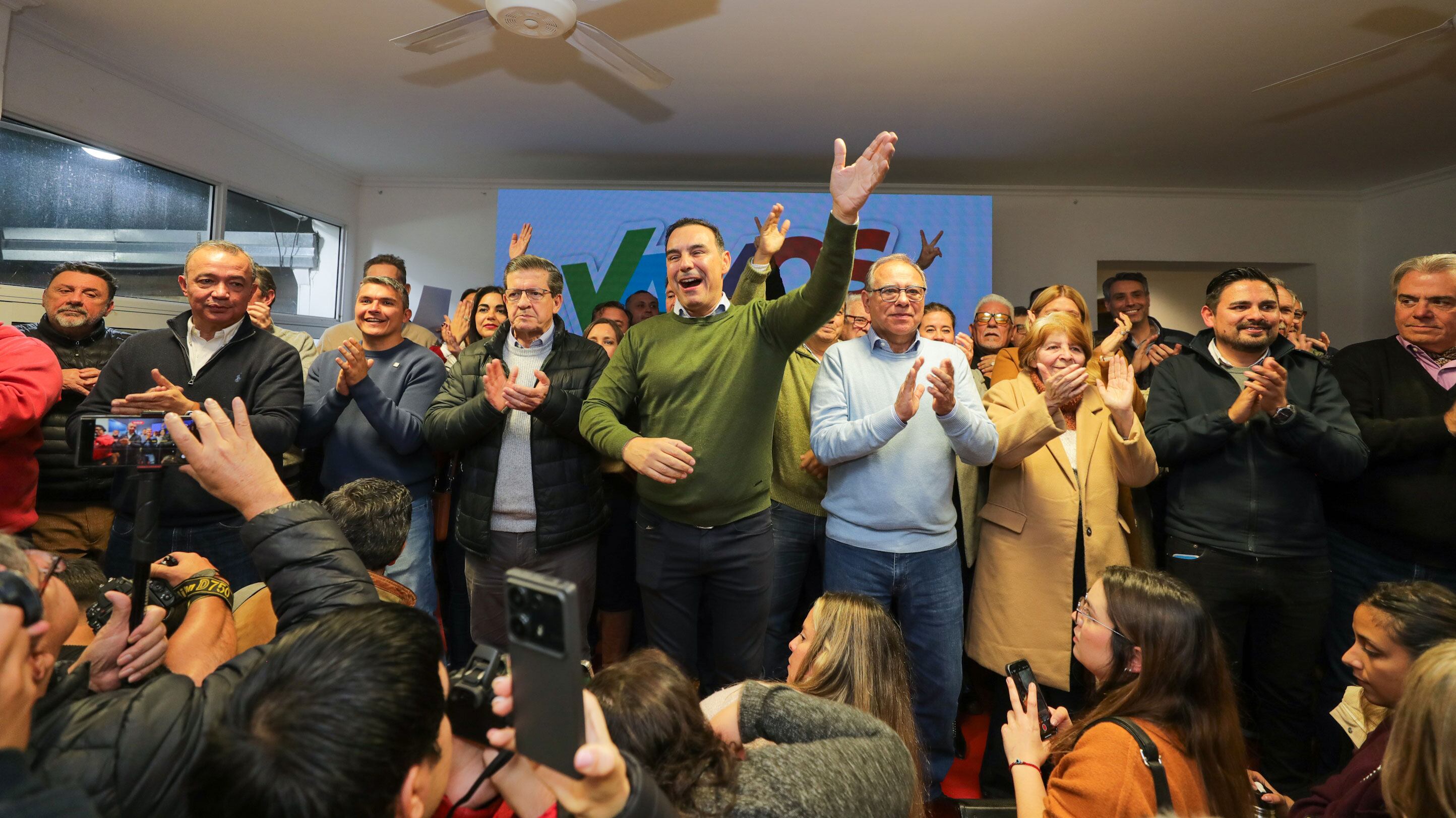 cierre-de-listas-en-corrientes-para-gobernador-competiran-el-hermano-de-valdes-el-peronista-ascua-y-el-libertario-almiron Cierre de listas en Corrientes: para gobernador competirán el hermano de Valdés, el peronista Ascúa y el libertario Almirón