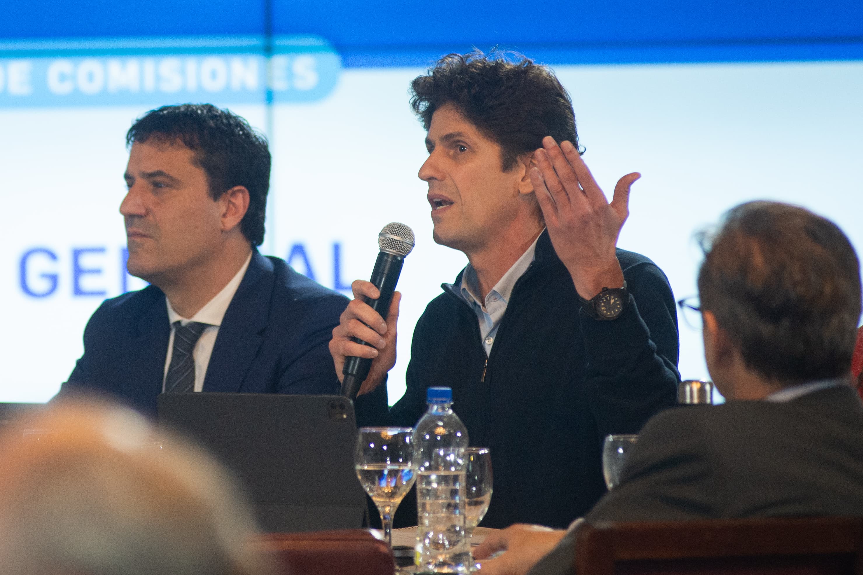 con-negociaciones-trabadas-y-una-fuerte-desconfianza-interna-la-ucr-se-encamina-a-sellar-una-alianza-de-centro Con negociaciones trabadas y una fuerte desconfianza interna, la UCR se encamina a sellar una alianza de centro