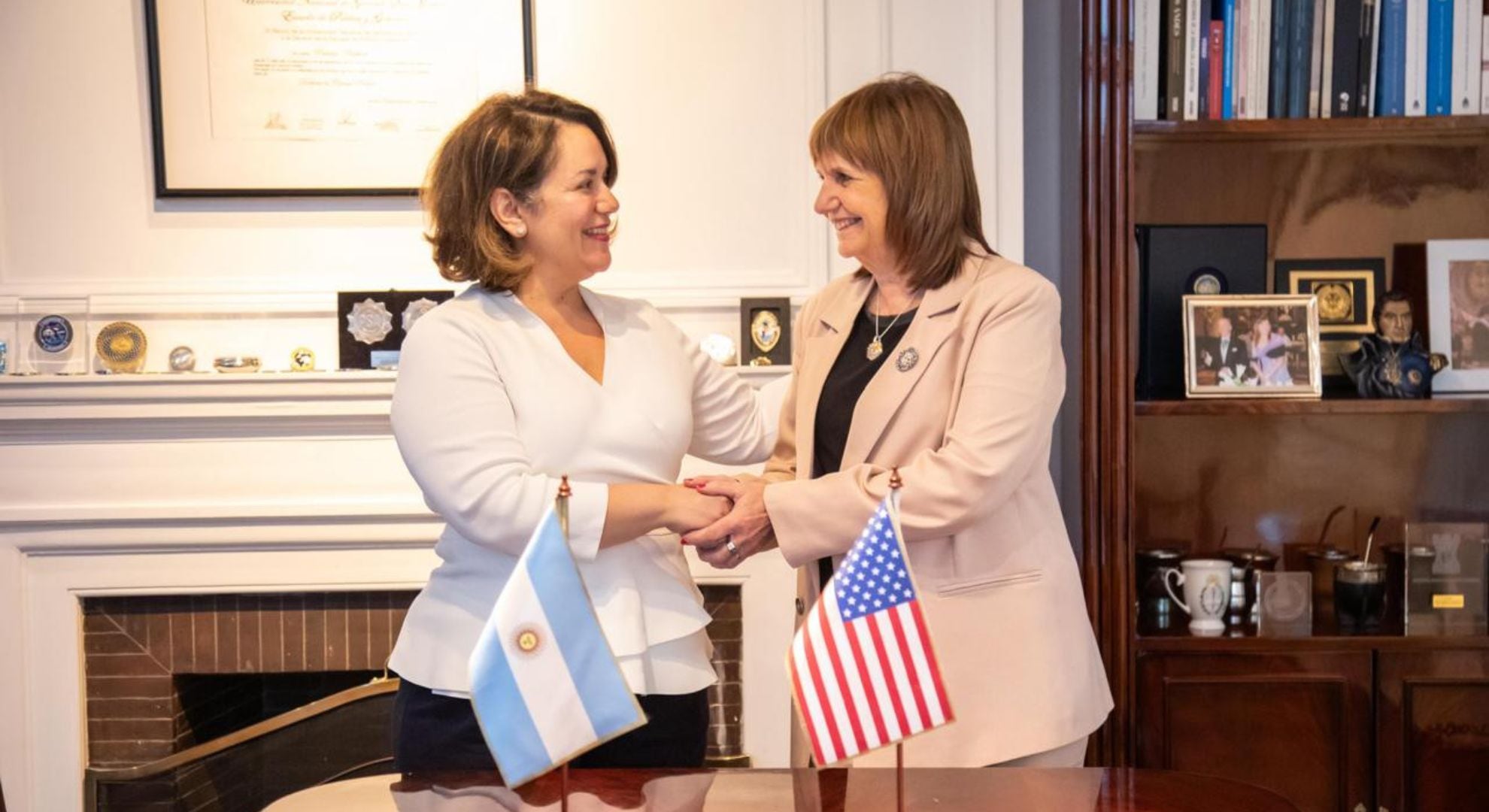 el-gobierno-negocia-un-permiso-para-que-los-argentinos-ya-no-necesiten-visa-para-entrar-a-eeuu-1 El Gobierno negocia un permiso para que los argentinos ya no necesiten visa para entrar a EEUU