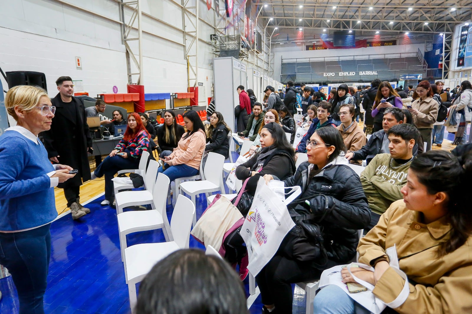 el-gobierno-porteno-organizo-en-boedo-una-exposicion-para-conectar-personas-que-buscan-empleo-y-empresas-2 El Gobierno porteño organizó en Boedo una exposición para conectar personas que buscan empleo y empresas