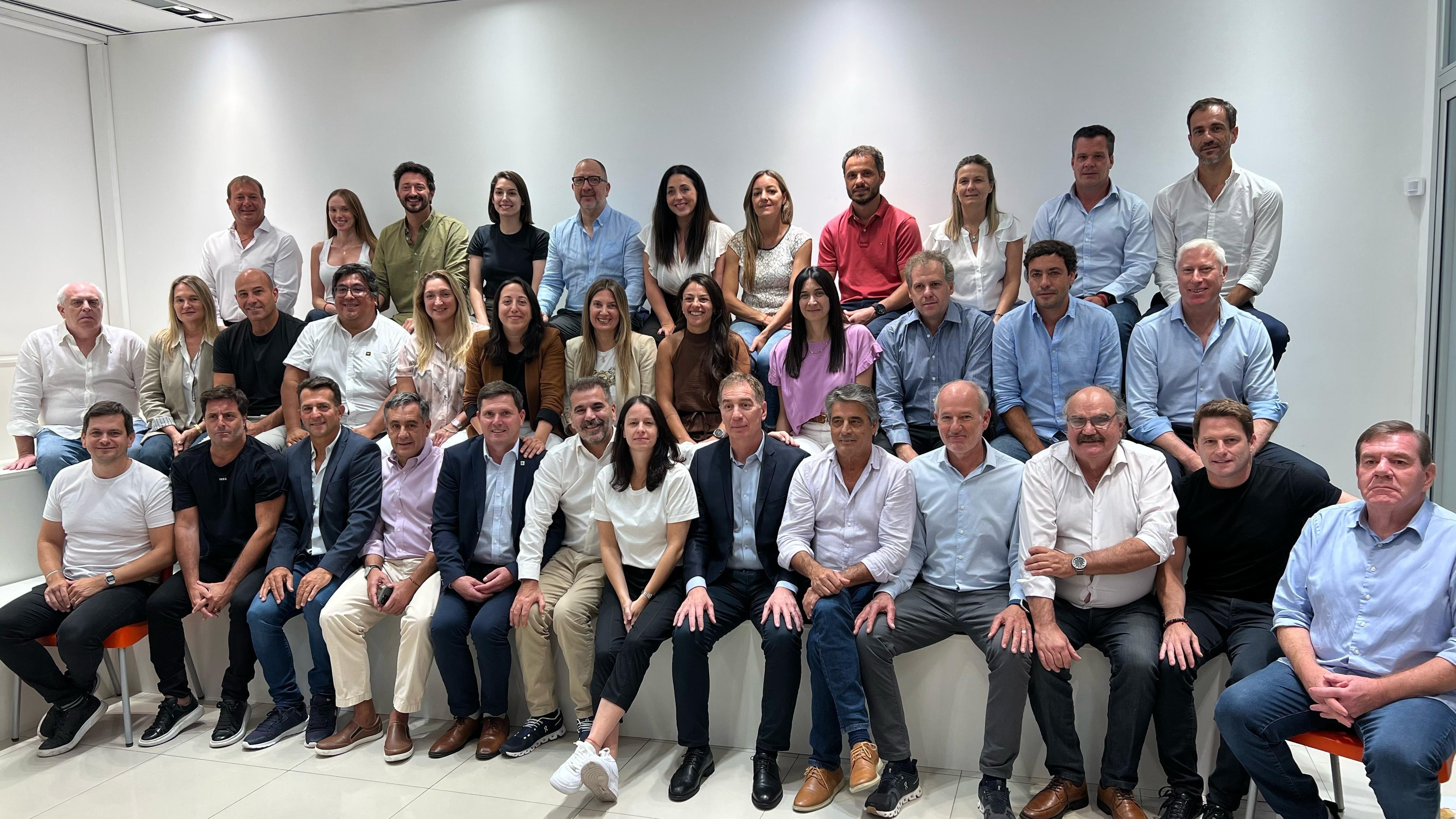 el-pro-valido-la-alianza-con-lla-y-acepto-competir-en-las-elecciones-bonaerenses-con-boleta-violeta-y-el-nombre-frente-la-libertad-avanza-1 El PRO validó la alianza con LLA y aceptó competir en las elecciones bonaerenses con boleta violeta y el nombre Frente La Libertad Avanza
