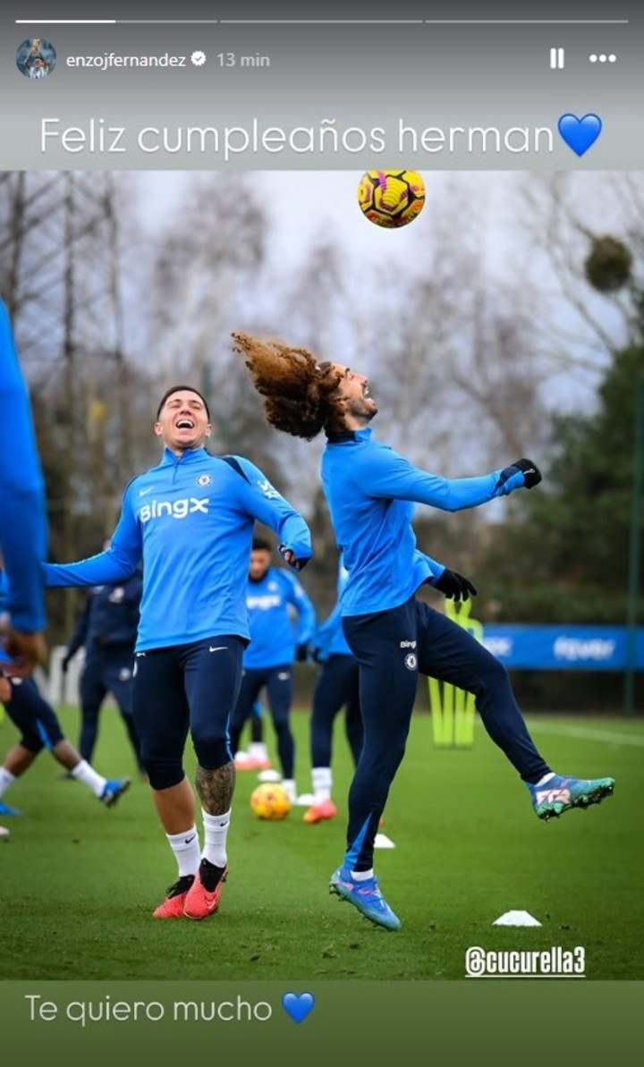 enzo-fernandez-y-una-particular-cargada-para-cucurella-en-el-dia-de-su-cumpleanos-2 Enzo Fernández y una particular cargada para Cucurella en el día de su cumpleaños