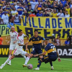 la-decision-de-advincula-ante-el-interes-de-un-grande-de-brasil-4 La decisión de Advíncula ante el interés de un grande de Brasil