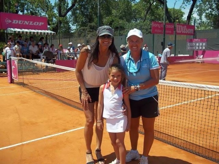 la-historia-de-solana-sierra-en-boca-de-su-papa-casi-fue-nadadora-se-sumo-de-grande-a-la-academia-de-nadal-y-mas-1 La historia de Solana Sierra en boca de su papá: casi fue nadadora, se sumó de grande a la academia de Nadal y más