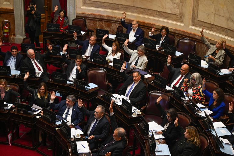 La pelea “a todo o nada” de la oposición contra el Gobierno amenaza la estabilidad del Senado