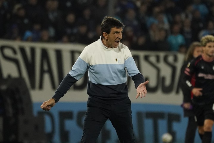 lamolina-informo-a-costas-que-sancion-recibira-el-tecnico-de-racing-1 Lamolina informó a Costas: ¿qué sanción recibirá el técnico de Racing?