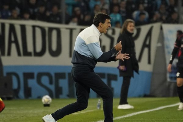 Lamolina informó a Costas: ¿qué sanción recibirá el técnico de Racing?