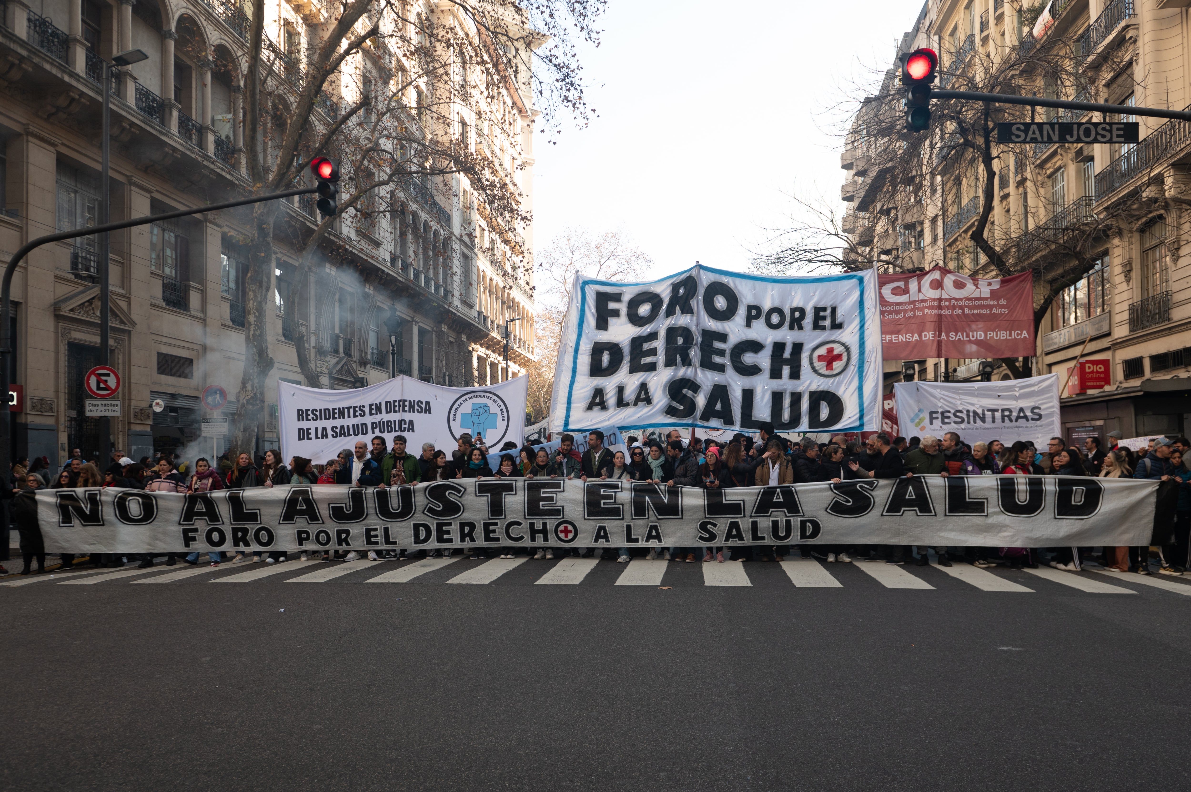 los-trabajadores-del-hospital-garrahan-convocaron-a-una-nueva-marcha-de-velas-en-el-obelisco-1 Los trabajadores del Hospital Garrahan convocaron a una nueva marcha de velas en el Obelisco