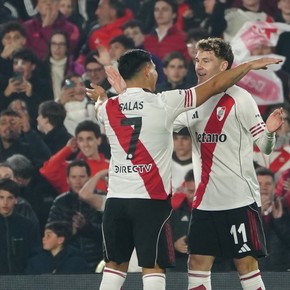 maravilla-martinez-tras-firmar-la-clausula-historica-en-el-futbol-argentino-es-muy-lindo-jugar-en-racing-hasta-mi-retiro-2 Maravilla Martínez, tras firmar la cláusula histórica en el fútbol argentino: "Es muy lindo jugar en Racing hasta mi retiro"