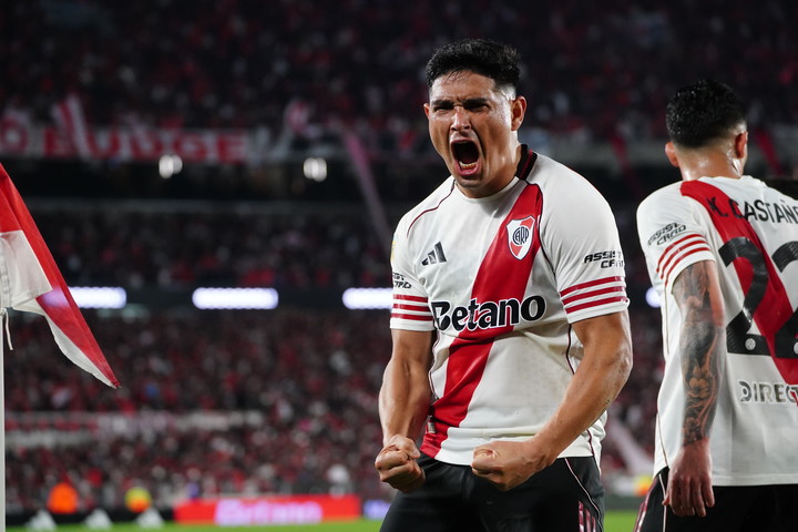 nacho-vazquez-picante-tras-la-derrota-en-el-monumental-cuando-el-partido-iba-2-1-no-se-escuchaba-mucho-1 Nacho Vázquez, picante tras la derrota en el Monumental: "Cuando el partido iba 2-1, no se escuchaba mucho"