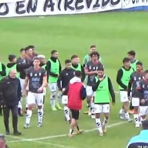 pararon-al-referi-y-al-asistente-del-escandalo-en-la-primera-nacional-2 Pararon al referí y al asistente del escándalo en la Primera Nacional