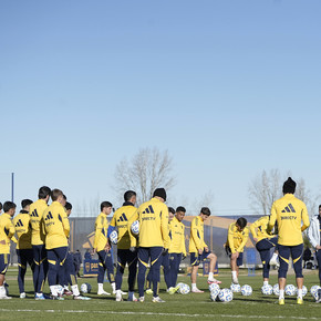parece-que-se-entreno-boca-casi-sin-verse-la-curiosa-practica-del-plantel-xeneize-en-ezeiza-3 Parece que se entrenó Boca: casi sin verse, la curiosa práctica del plantel xeneize en Ezeiza