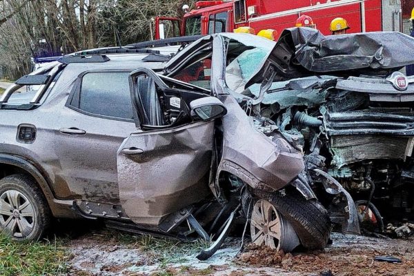Trágico accidente en Ayacucho: Un hombre murió tras despistar y chocar contra un árbol