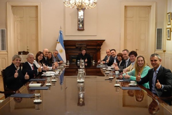 Tras el fallo de YPF, Javier Milei convocó a su Gabinete en Casa Rosada para elaborar la estrategia judicial