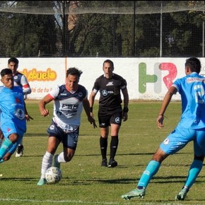 video-la-escandalosa-salida-de-los-jugadores-de-colon-del-campo-de-juego-de-a-grupos-y-escoltados-por-la-policia-4 Video: la escandalosa salida de los jugadores de Colón del campo de juego, de a grupos y escoltados por la policía