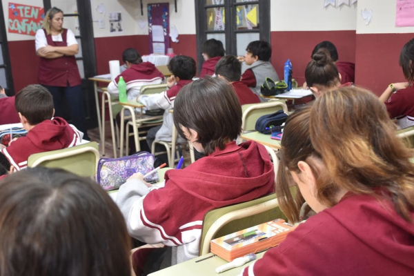 Vouchers Educativos 2025: cómo se pagan en julio y a quiénes les corresponde