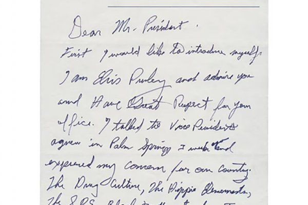 El día que Elvis Presley le regaló una pistola a Nixon y pidió ser agente encubierto