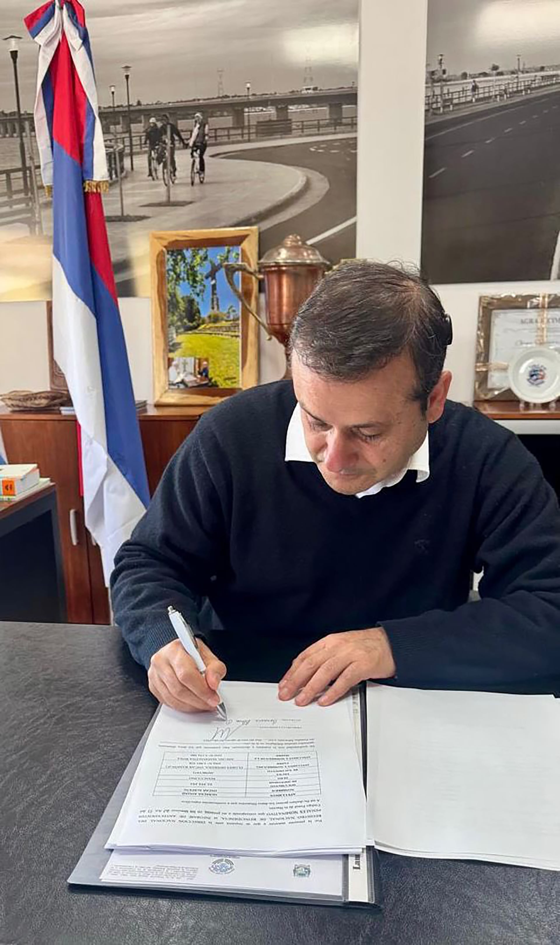 el-ex-gobernador-oscar-herrera-ahuad-oficializo-su-candidatura-a-diputado-por-misiones El ex gobernador Oscar Herrera Ahuad oficializó su candidatura a diputado por Misiones
