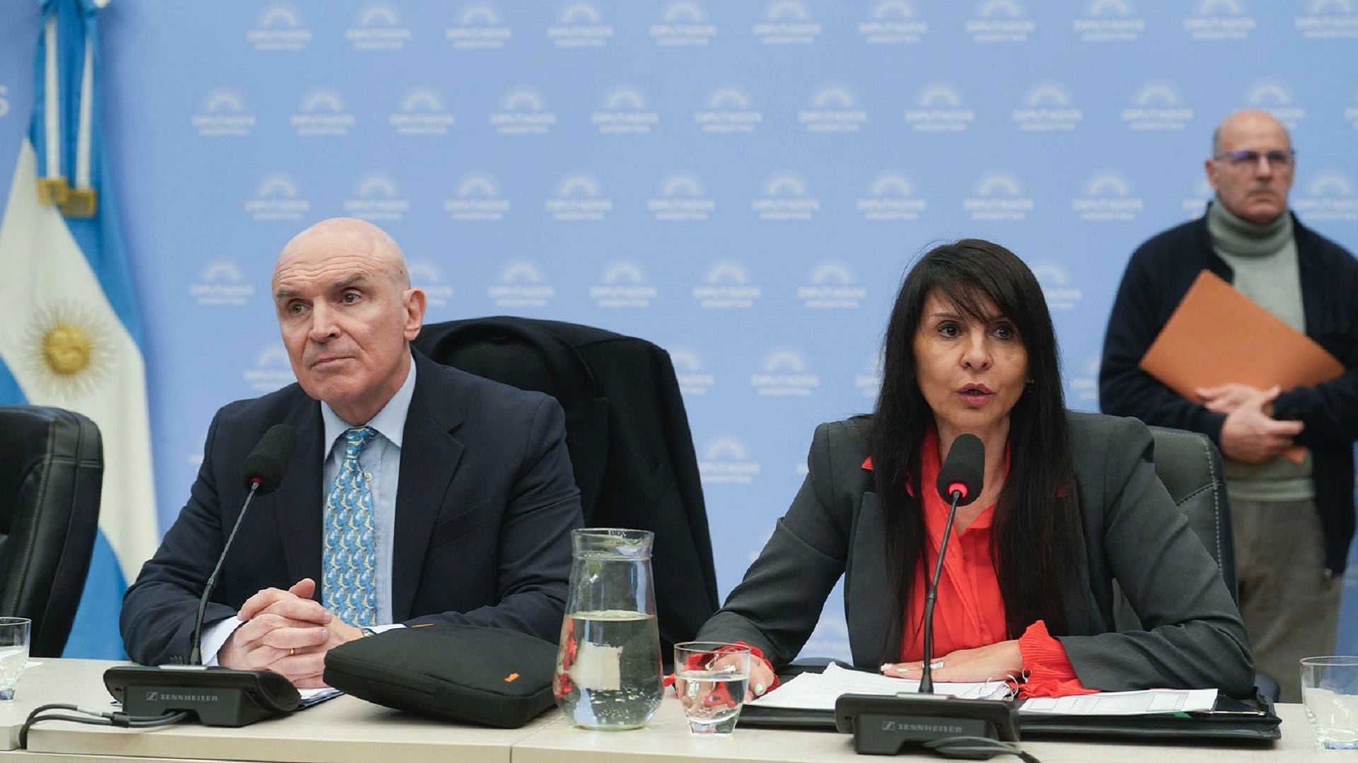 el-gobierno-quiere-aplacar-la-ofensiva-de-las-provincias-y-presento-dos-propuestas-para-repartir-fondos-2 El Gobierno quiere aplacar la ofensiva de las provincias y presentó dos propuestas para repartir fondos