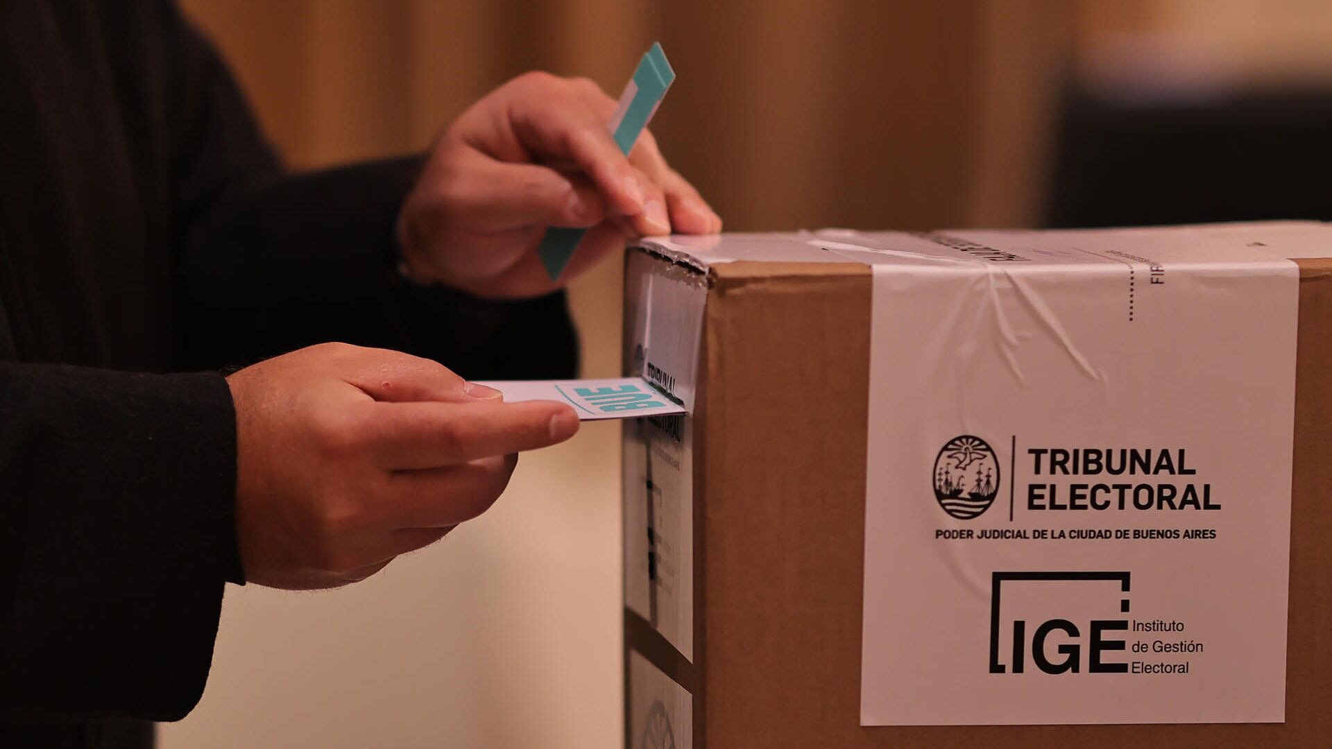 elecciones-buenos-aires-2025-que-pasa-si-soy-autoridad-de-mesa-y-no-puedo-asistir-1 Elecciones Buenos Aires 2025: qué pasa si soy autoridad de mesa y no puedo asistir