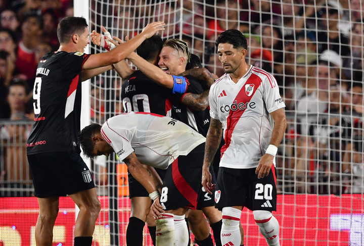 la-increible-marca-que-tiene-river-de-visitante-en-este-2025-1 La increíble marca que tiene River de visitante en este 2025