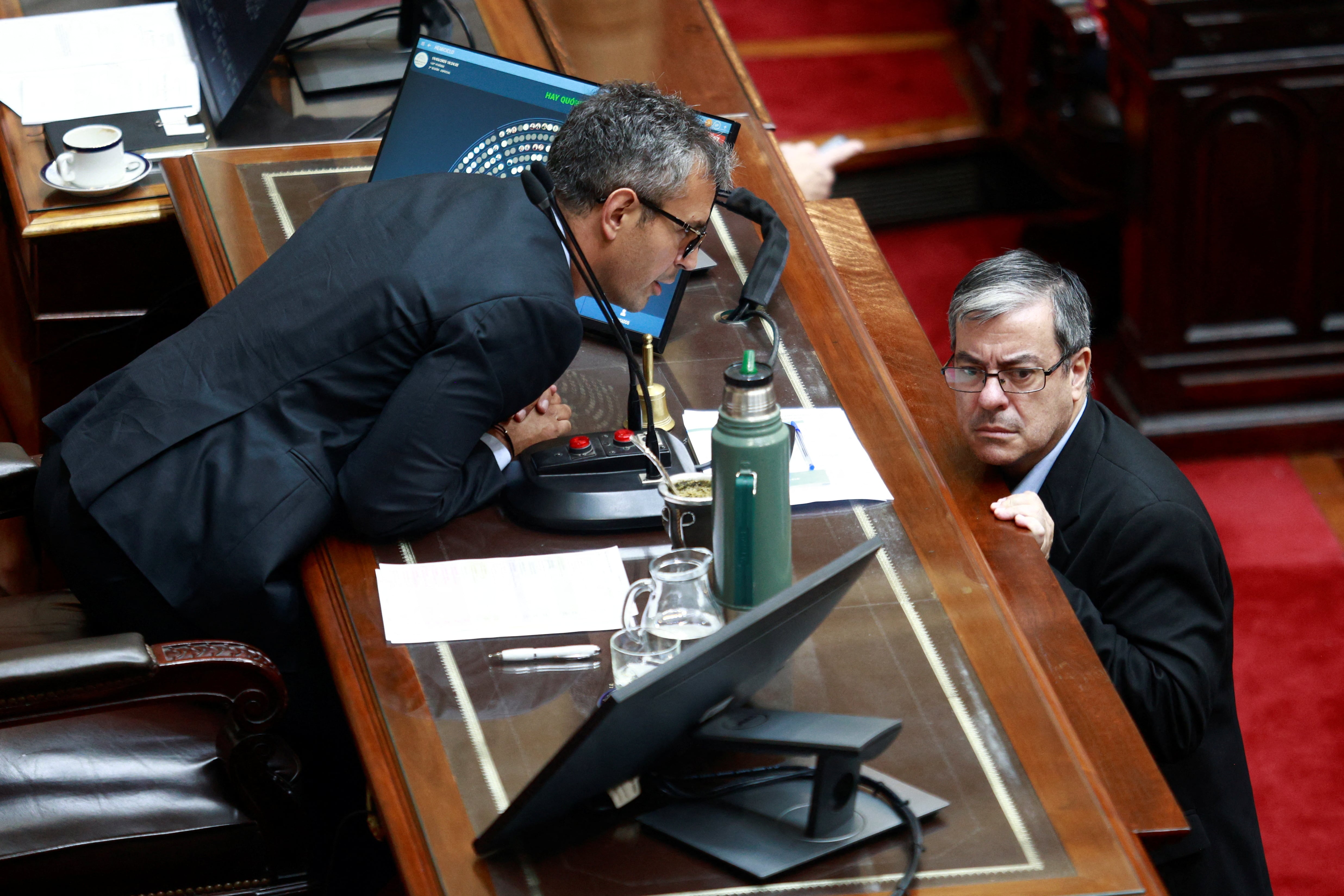 optimismo-en-el-gobierno-la-oposicion-no-tiene-los-votos-para-voltear-los-tres-vetos-de-milei-pero-le-queda-un-desafio-con-los-gobernadores-1 Optimismo en el Gobierno: la oposición no tiene los votos para voltear los tres vetos de Milei, pero le queda un desafío con los gobernadores