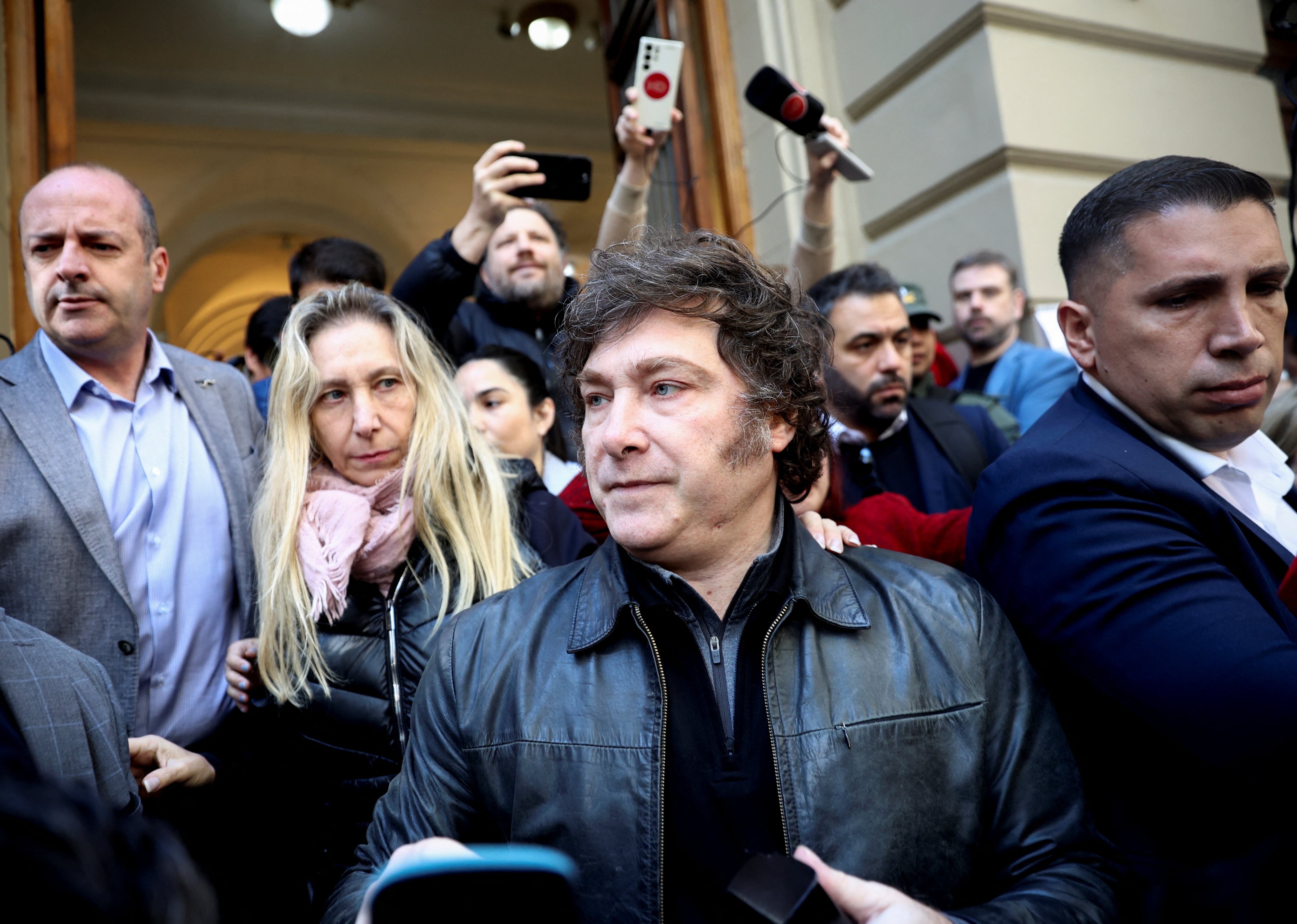 preocupado-por-la-apatia-el-gobierno-apela-a-los-golpes-de-efecto-y-modera-el-exitismo-para-promover-la-participacion-en-pba Preocupado por la apatía, el Gobierno apela a los golpes de efecto y modera el exitismo para promover la participación en PBA