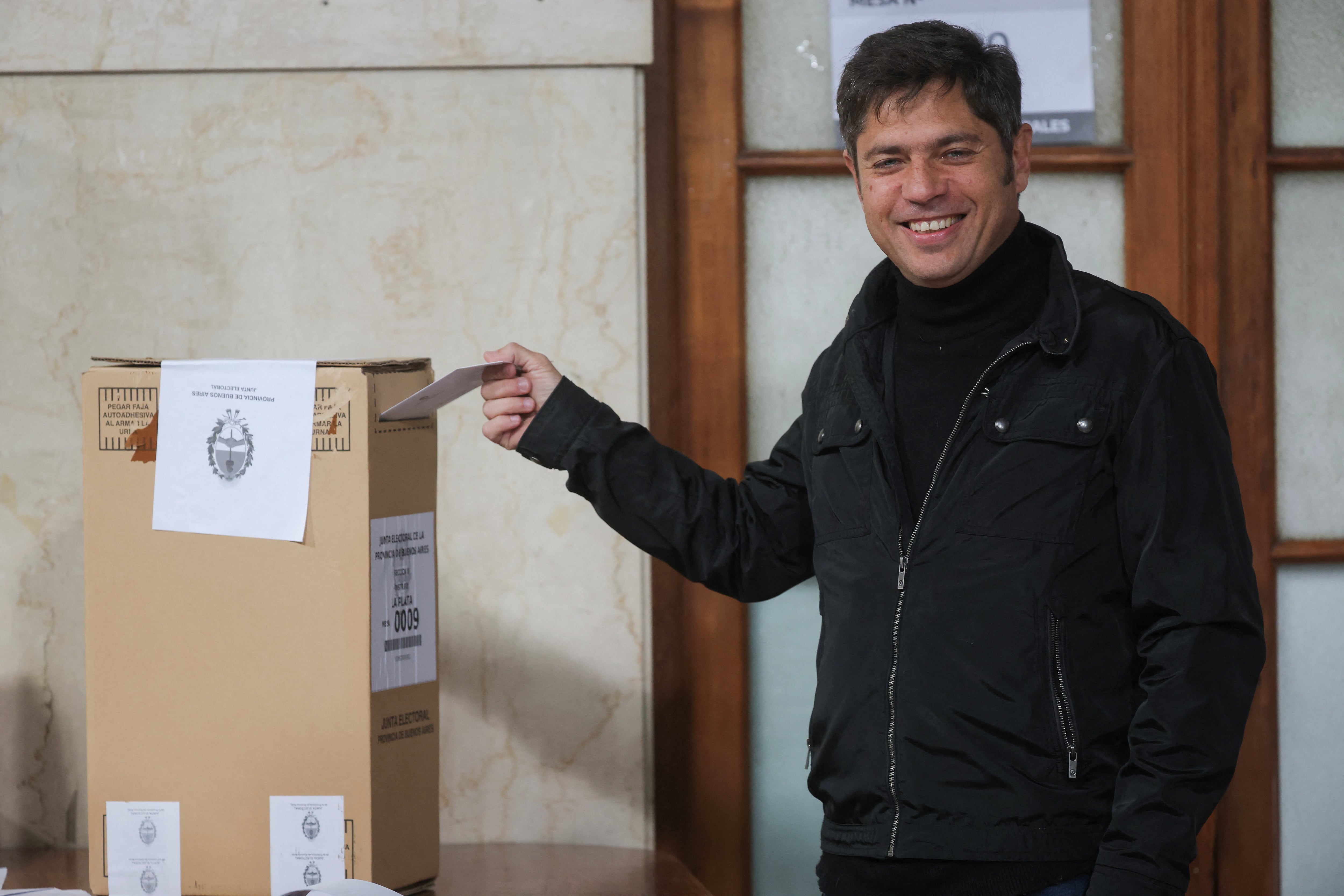axel-kicillof-voto-en-la-plata-hablo-de-una-eleccion-muy-importante-y-dijo-que-ganara-quien-tuvo-mas-votos Axel Kicillof votó en La Plata, habló de una elección “muy importante” y dijo que ganará “quien tuvo más votos”