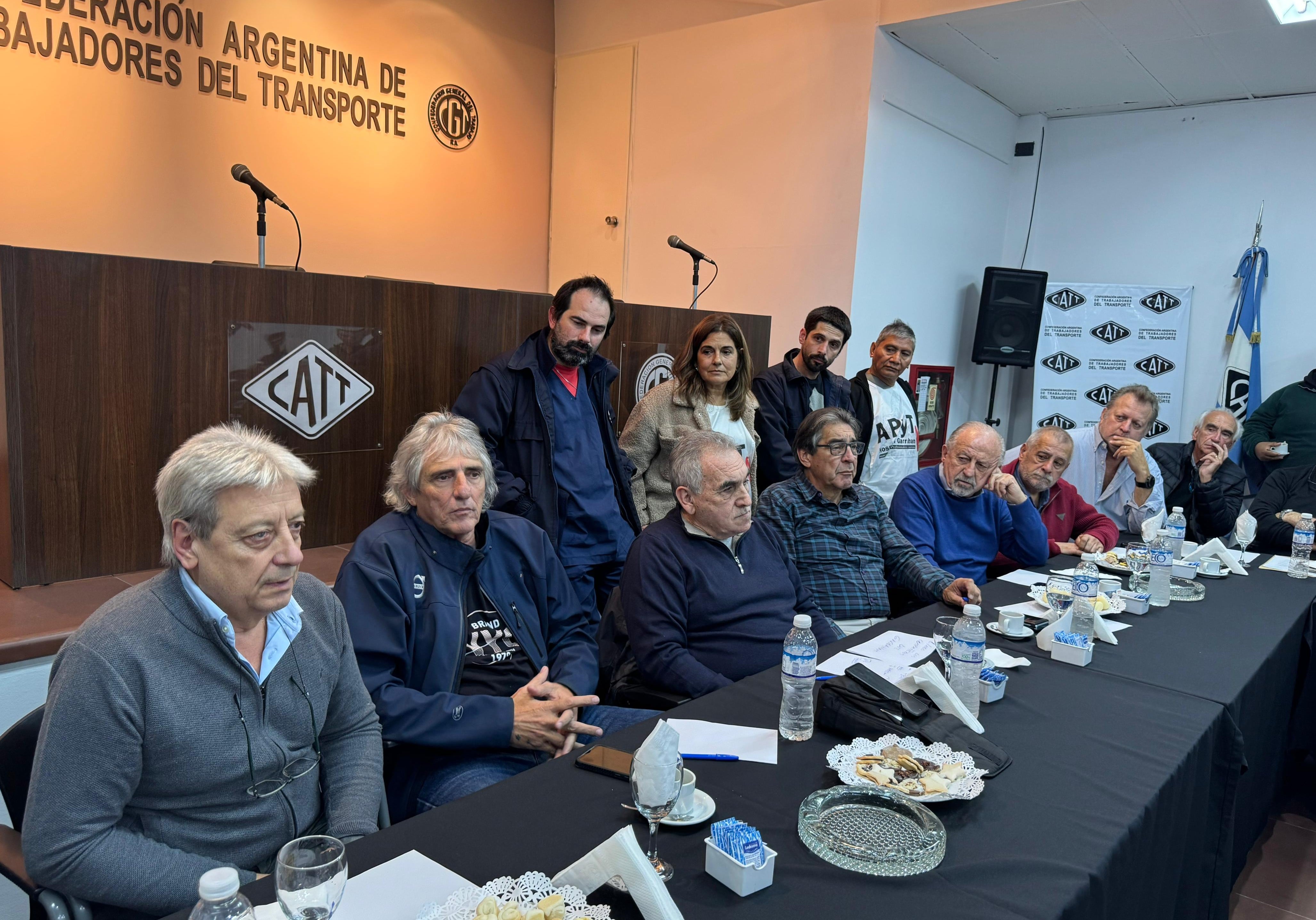 como-efecto-del-triunfo-bonaerense-del-pj-el-ala-dura-del-sindicalismo-debatira-nuevas-acciones-contra-el-gobierno-2 Como efecto del triunfo bonaerense del PJ, el ala dura del sindicalismo debatirá nuevas acciones contra el Gobierno