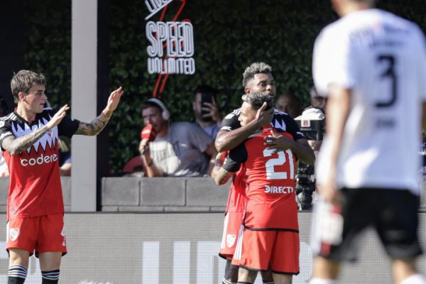Con su histórico triunfo en el Monumental, Riestra superó a River en el historial