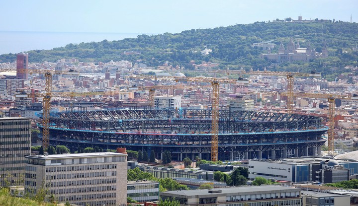 de-regresar-al-camp-nou-a-tener-que-jugar-en-un-estadio-para-6-000-personas-por-que-el-barcelona-no-puede-volver-a-su-casa-3 De regresar al Camp Nou a tener que jugar en un estadio para 6.000 personas: ¿Por qué el Barcelona no puede volver a su casa?