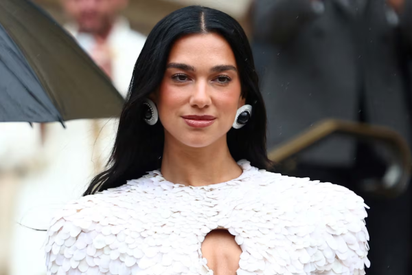 Dua Lipa invitó a Nile Rodgers para hacer una versión de “Le Freak” de Chic