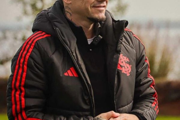 El Inter de Porto Alegre se quedó sin técnico: ¿D’Alessandro lleva a Ramón Díaz?