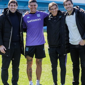el-mensaje-de-racing-por-el-subcampeonato-en-el-mundial-de-clubes-sub-18-con-un-palito-a-river-1 El mensaje de Racing por el subcampeonato en el Mundial de Clubes Sub 18, ¿con un palito a River?