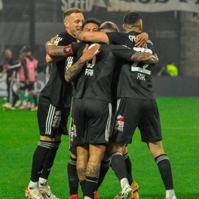 la-bronca-de-orfila-tras-perder-con-riestra-nos-metieron-un-gol-que-no-nos-pueden-hacer-2 La bronca de Orfila tras perder con Riestra: "Nos metieron un gol que no nos pueden hacer"