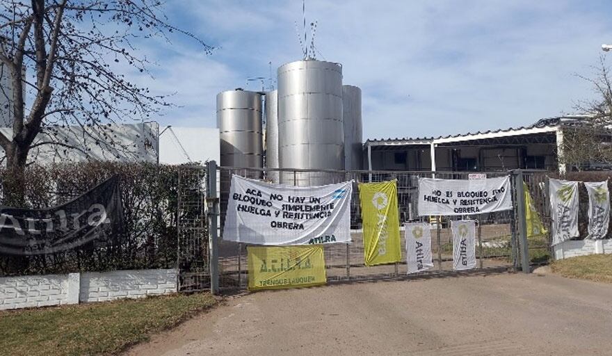 la-justicia-portena-indago-y-proceso-a-8-dirigentes-gremiales-que-bloquearon-a-la-pyme-lacteos-vidal-3 La justicia porteña indagó y procesó a 8 dirigentes gremiales que bloquearon a la pyme Lácteos Vidal