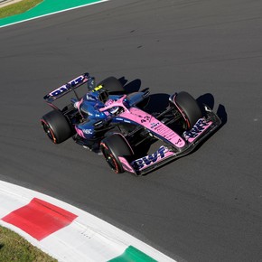 la-llamativa-razon-por-la-que-hadjar-recibio-en-monza-el-trofeo-por-un-tercer-puesto-que-logro-en-un-gp-anterior-2 La llamativa razón por la que Hadjar recibió en Monza el trofeo por un tercer puesto que logró en un GP anterior