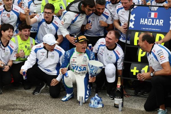 La llamativa razón por la que Hadjar recibió en Monza el trofeo por un tercer puesto que logró en un GP anterior