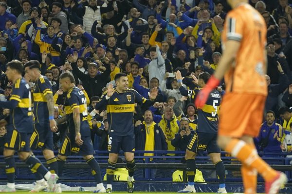 La sorprendente racha goleadora de Battaglia: tercer gol seguido en el Clausura