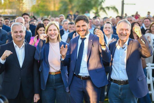 Llaryora, Pullaro y Schiaretti endurecen su oposición a Milei y se ponen al frente de la disputa electoral