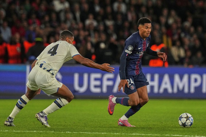 luis-enrique-otra-vez-dirigio-desde-la-tribuna-al-psg-1 Luis Enrique otra vez dirigió desde la tribuna al PSG