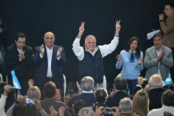 Osvaldo Jaldo se tomará licencia de sus funciones como Gobernador en Tucumán para liderar la campaña electoral