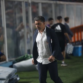 rivero-de-hay-mucho-por-mejorar-a-su-molestia-fisica-seguro-es-una-sobrecarga-4 Rivero, de "hay mucho por mejorar" a su molestia física: "Seguro es una sobrecarga"