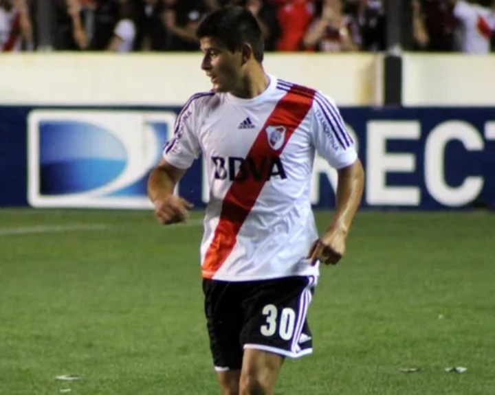 salio-de-river-jugo-con-pirlo-y-suena-con-el-ascenso-en-el-nacional-1 Salió de River, jugó con Pirlo y sueña con el ascenso en el Nacional