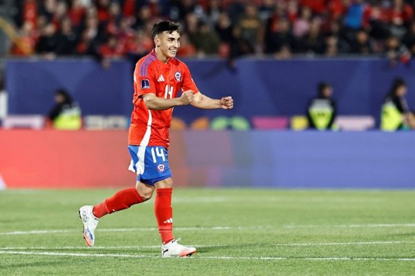 Video: Chile le ganó a Nueva Zelanda con un gol de Millán y por un blooper del arquero y el volante