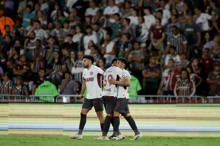video-el-golazo-y-el-palo-del-final-en-la-clasificacion-de-lanus-ante-fluminense-1 Video: el golazo y el palo del final en la clasificación de Lanús ante Fluminense