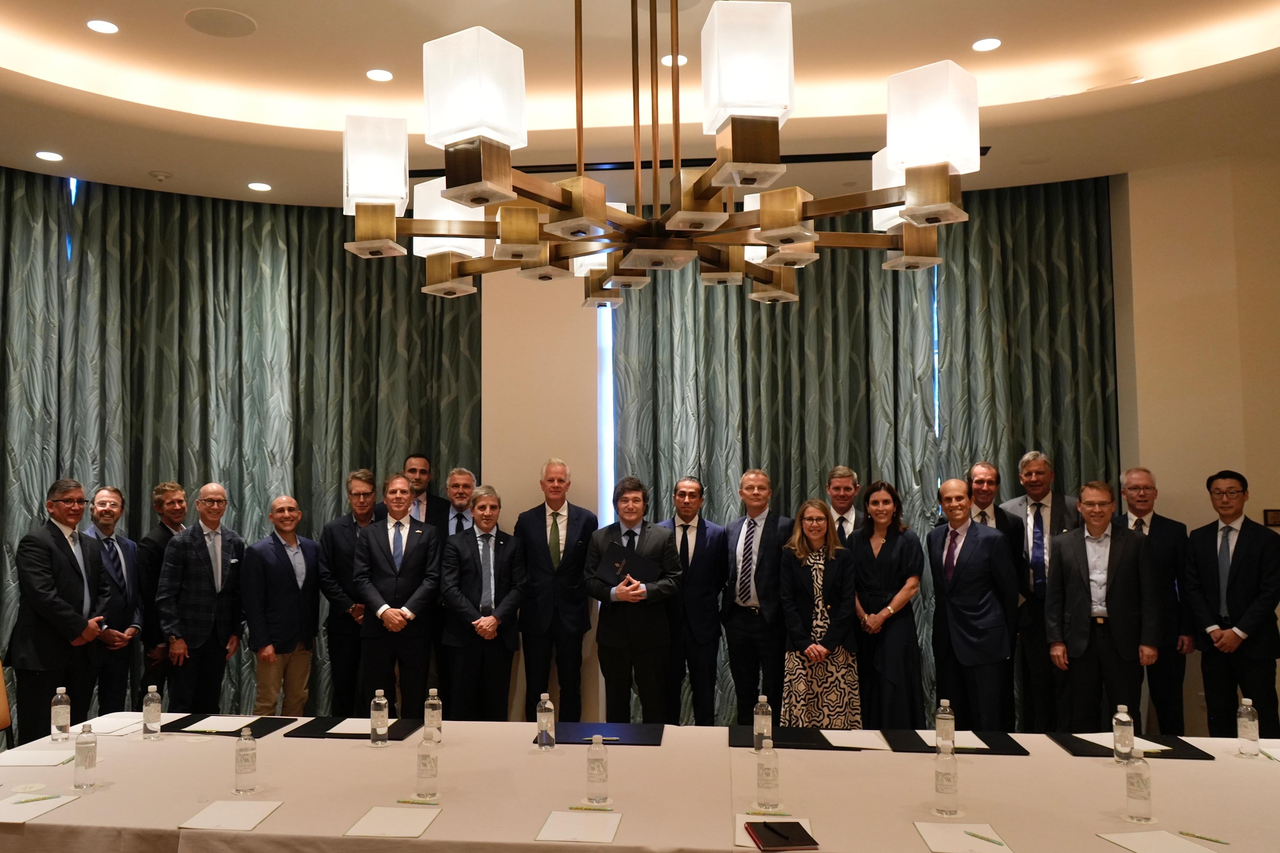visita-a-estados-unidos-milei-ratifico-el-rumbo-del-programa-economico-ante-banqueros-y-empresarios-globales-1 Visita a Estados Unidos: Milei ratificó el rumbo del programa económico ante banqueros y empresarios globales